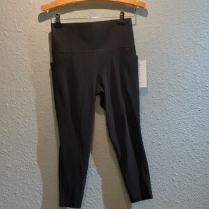 Athleta Salutation Stash Pocket II
